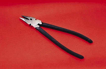 #00113 10" round nose fence pliers with two wire cutters.